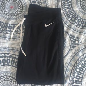 nike capris.